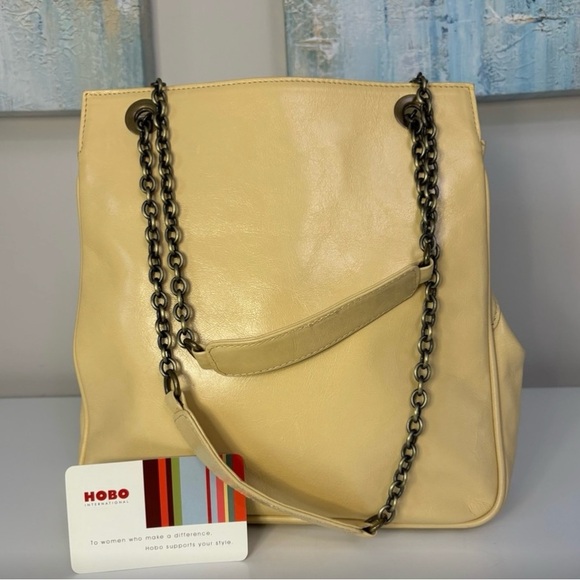 HOBO International Soft Yellow Leather Kisslock Bag with Chain Strap - Picture 1 of 12